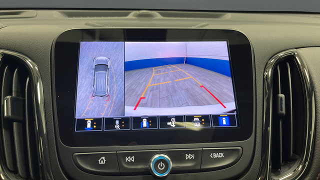 Used 2023 Chevrolet Equinox RS w/ RS Leather Package AWD/4WD image 14