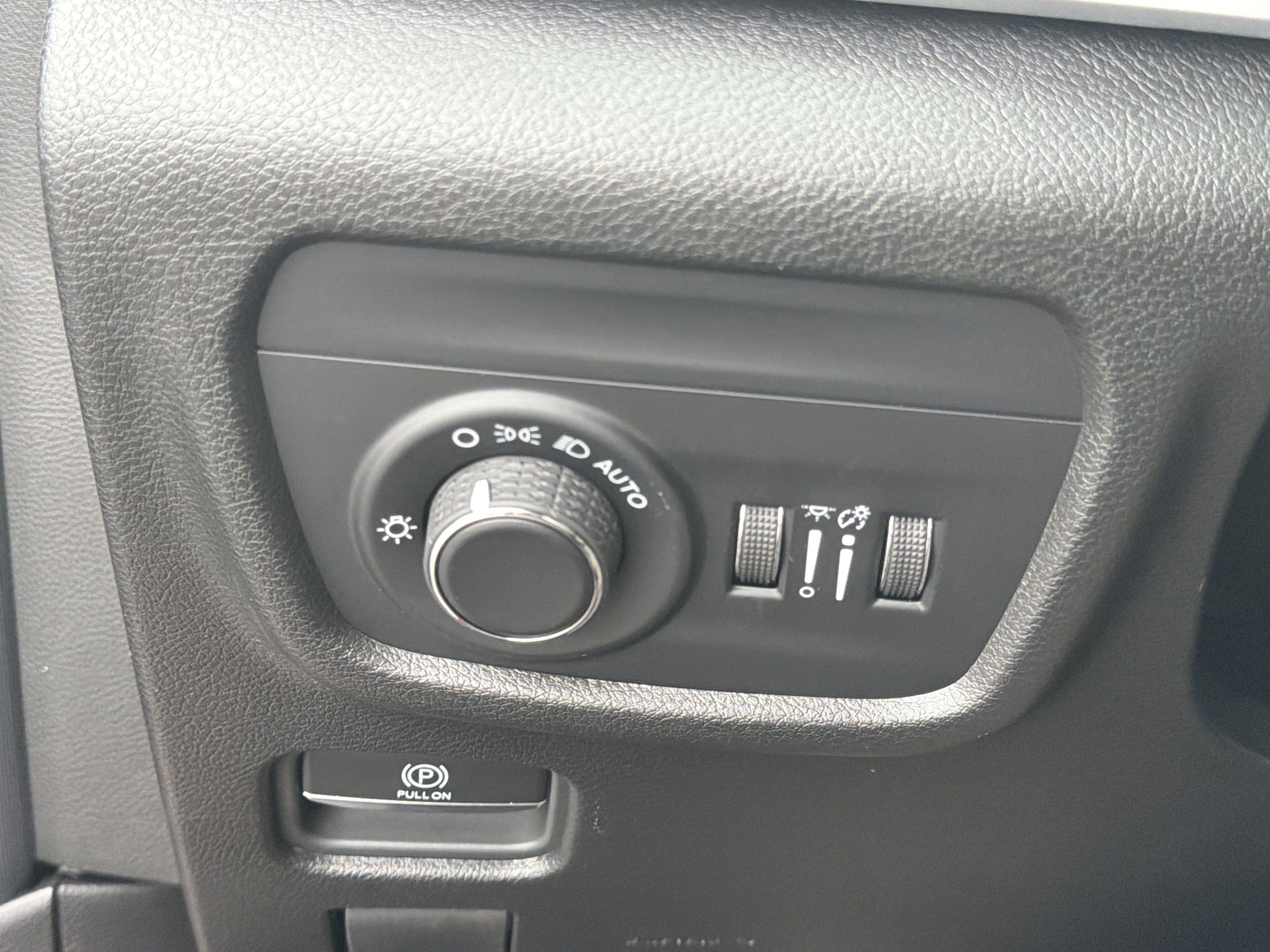New 2026 Jeep Grand Cherokee Altitude RWD image 38
