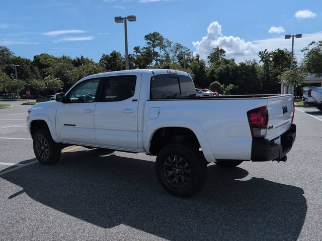 Certified 2022 Toyota Tacoma SR5 AWD/4WD image 6