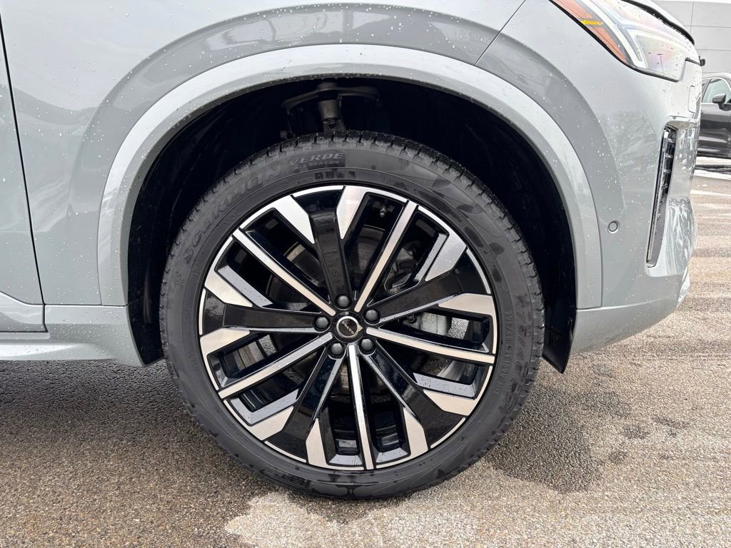 Certified 2026 Volvo XC90 B6 Plus w/ Protection Package Premier image 35