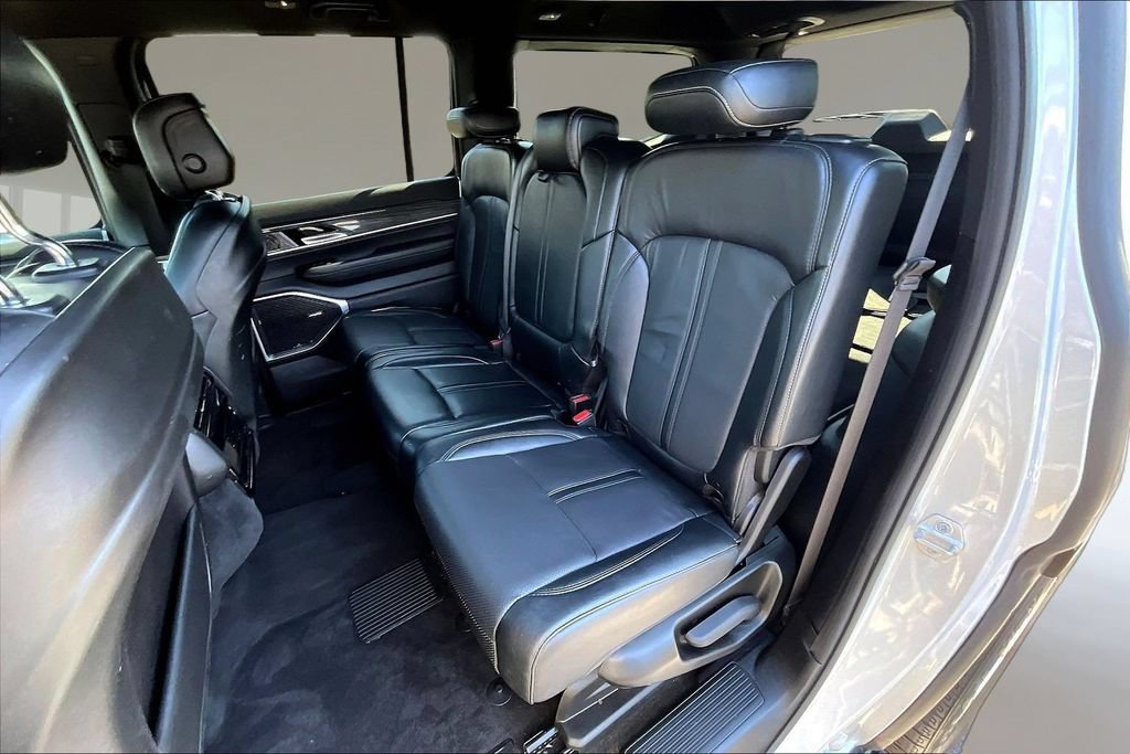 Used 2022 Jeep Wagoneer Series II AWD/4WD image 22
