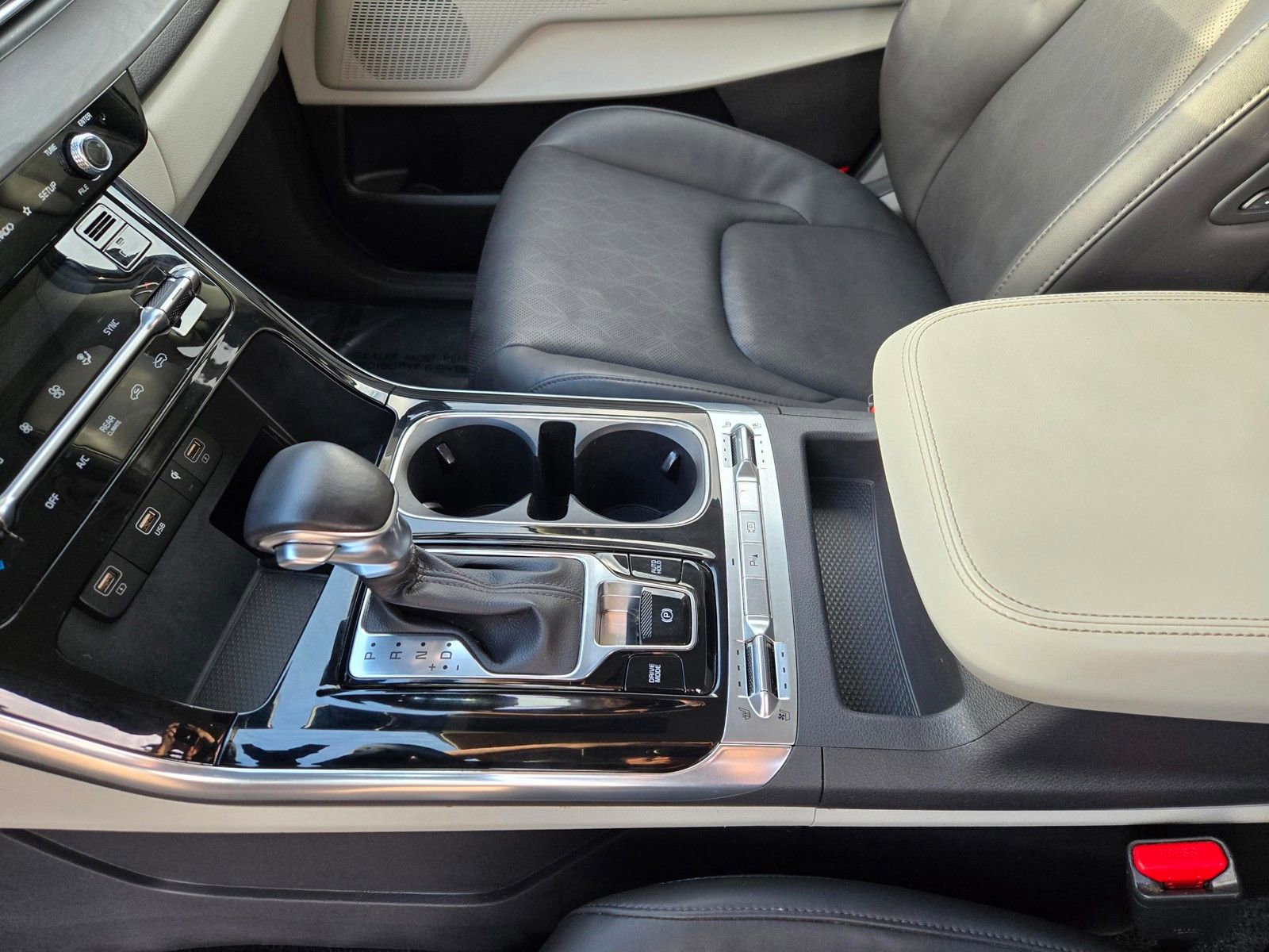 Used 2024 Kia Carnival SX FWD image 19