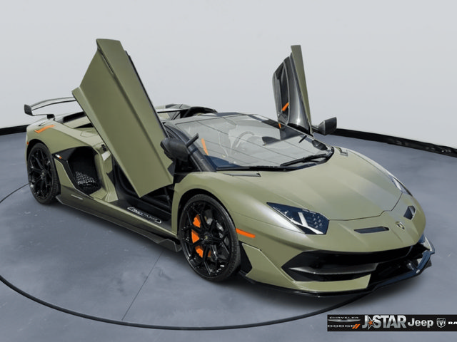 Used 2021 Lamborghini Aventador SVJ AWD/4WD image 4