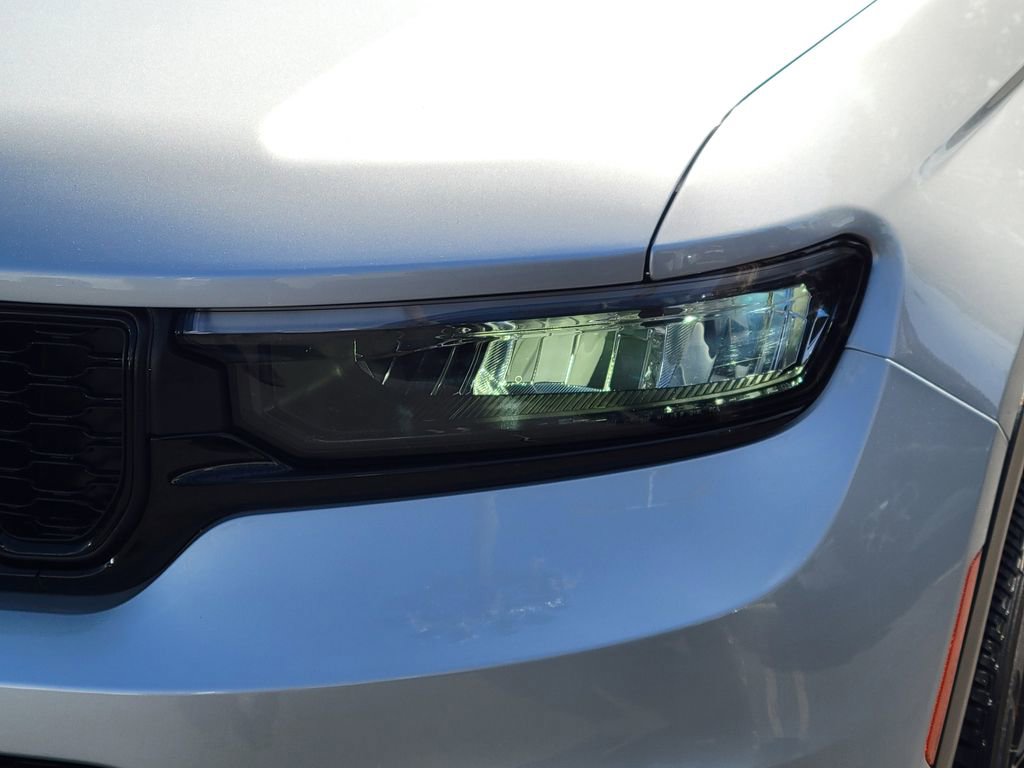 Used 2023 Jeep Grand Cherokee L Laredo image 26