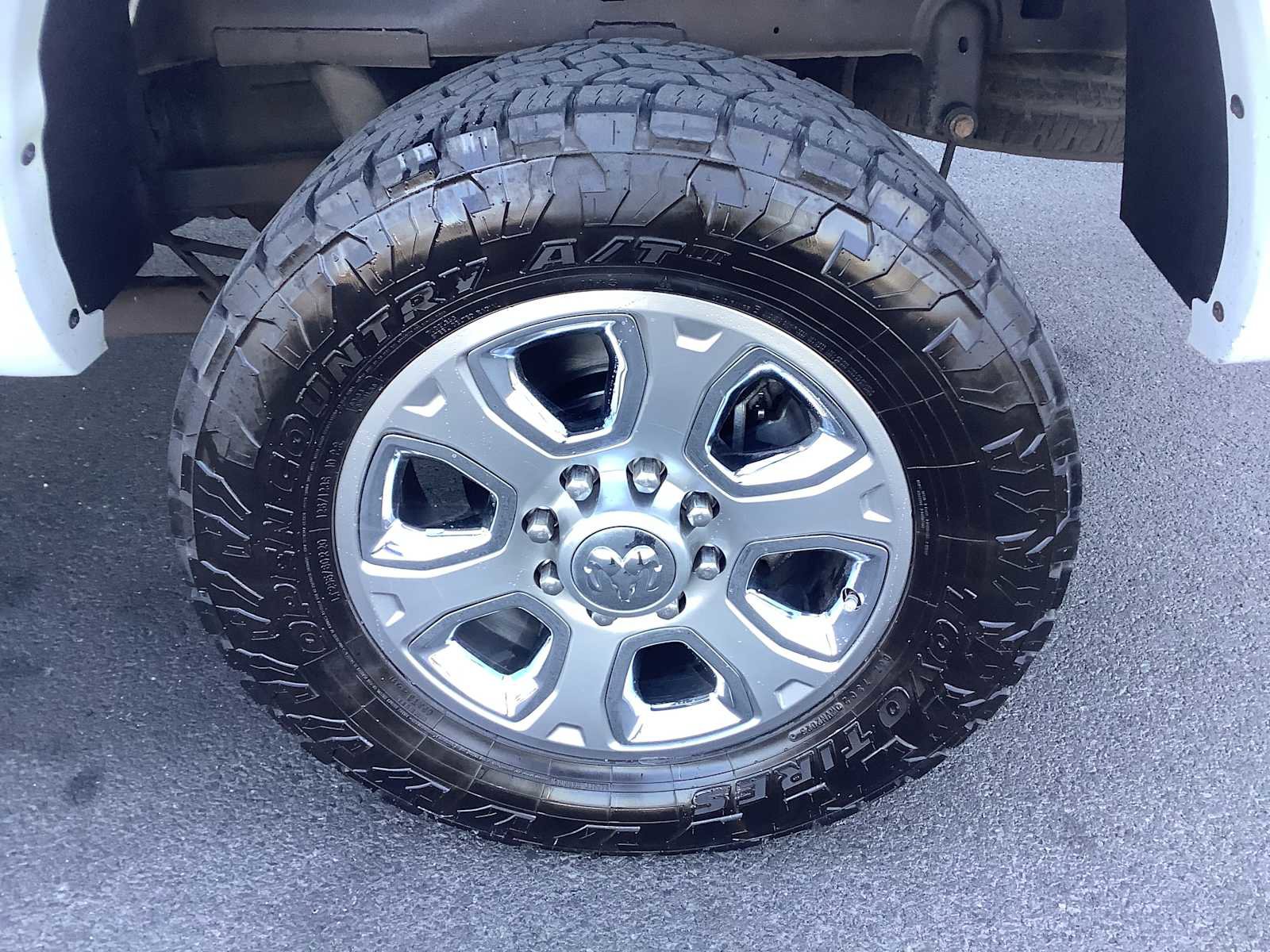 Used 2017 RAM 2500 Laramie w/ Convenience Group AWD/4WD image 7