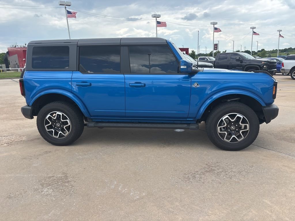Used 2024 Ford Bronco Outer Banks AWD/4WD image 2