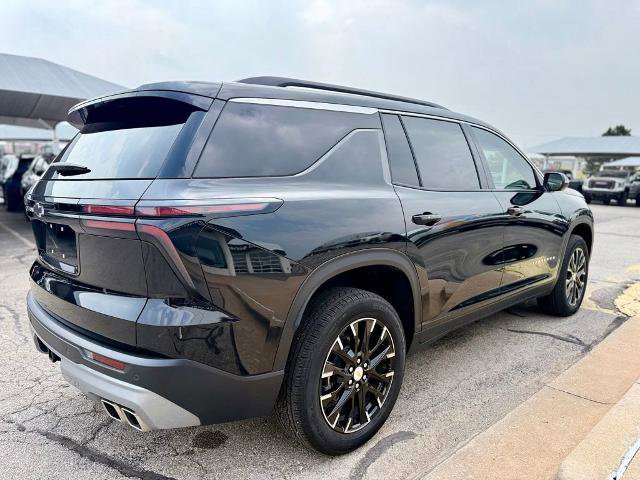 Used 2025 Chevrolet Traverse LT w/ Sun and Wheel Package FWD image 4