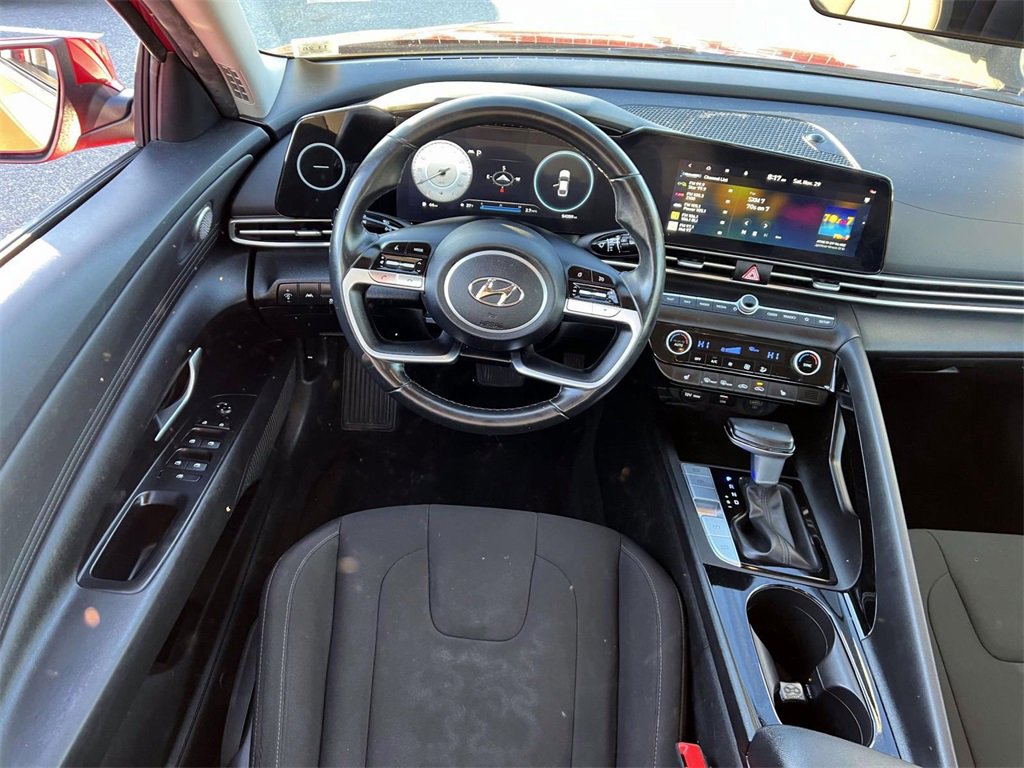 Certified 2023 Hyundai Elantra SEL w/ Convenience Package image 12