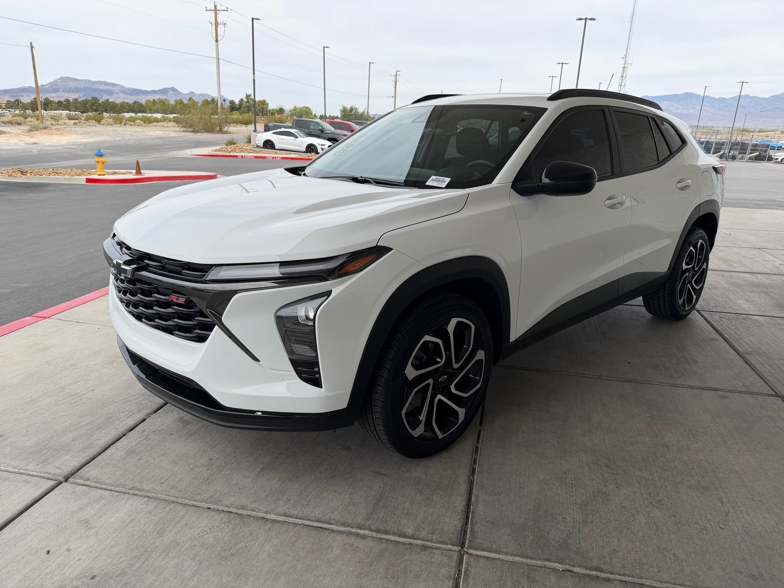 Used 2024 Chevrolet Trax RS w/ Sunroof Package image 7