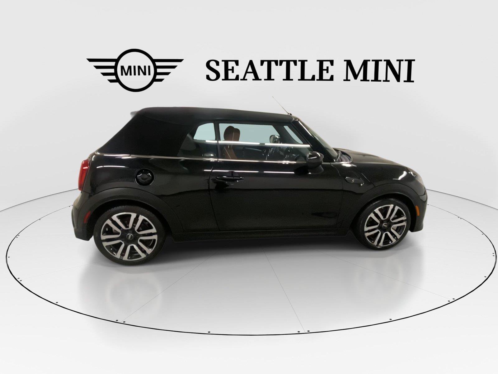 Used 2024 MINI Cooper S w/ Signature Upholstery Package FWD image 12