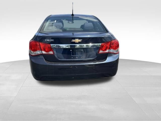 Used 2014 Chevrolet Cruze LS FWD image 6