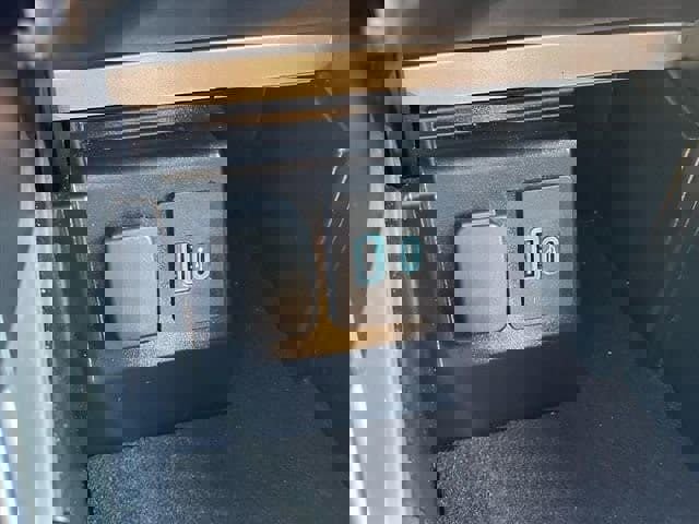 Used 2023 Ford Explorer Limited image 15