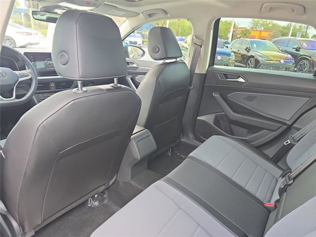 New 2026 Volkswagen Jetta SE image 10