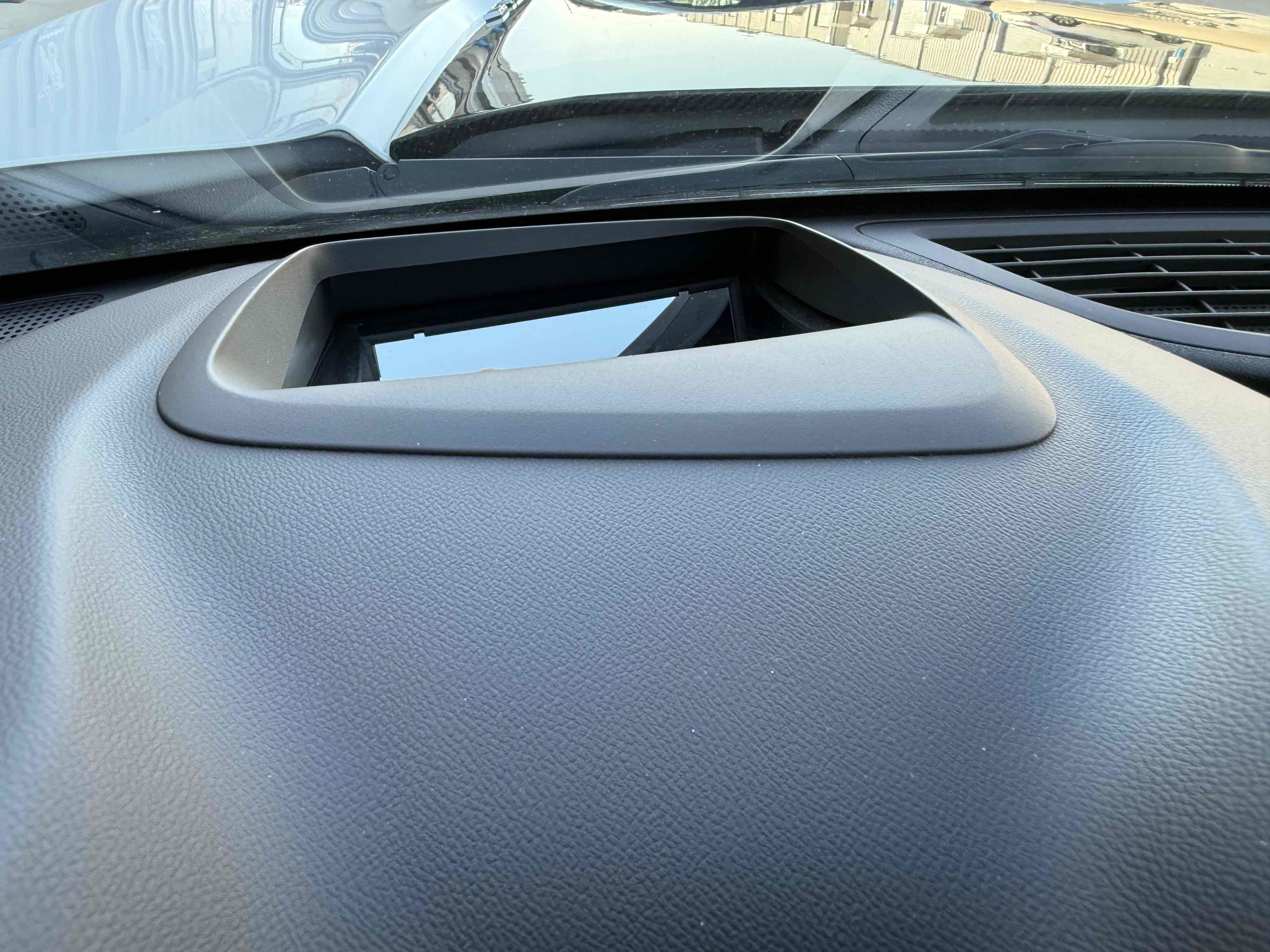 Used 2018 Chevrolet Camaro ZL1 image 48