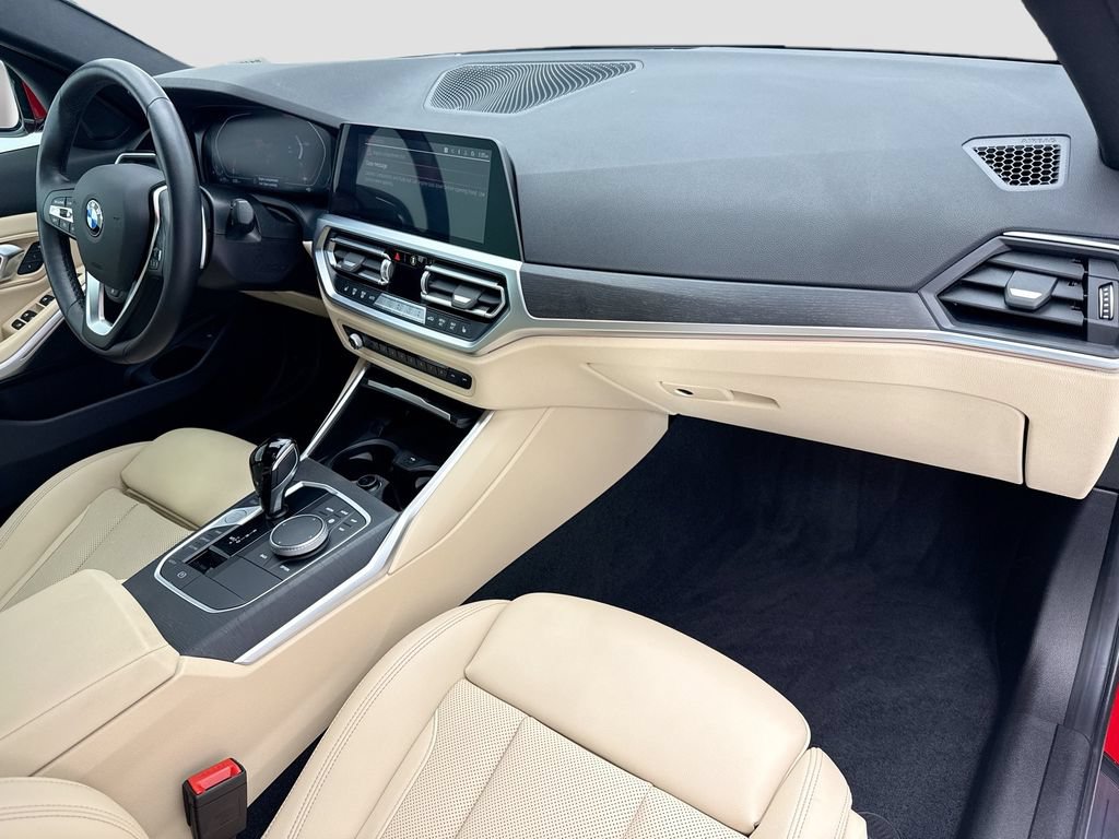 Used 2022 BMW 330i Sedan w/ Premium Package 2 RWD image 16