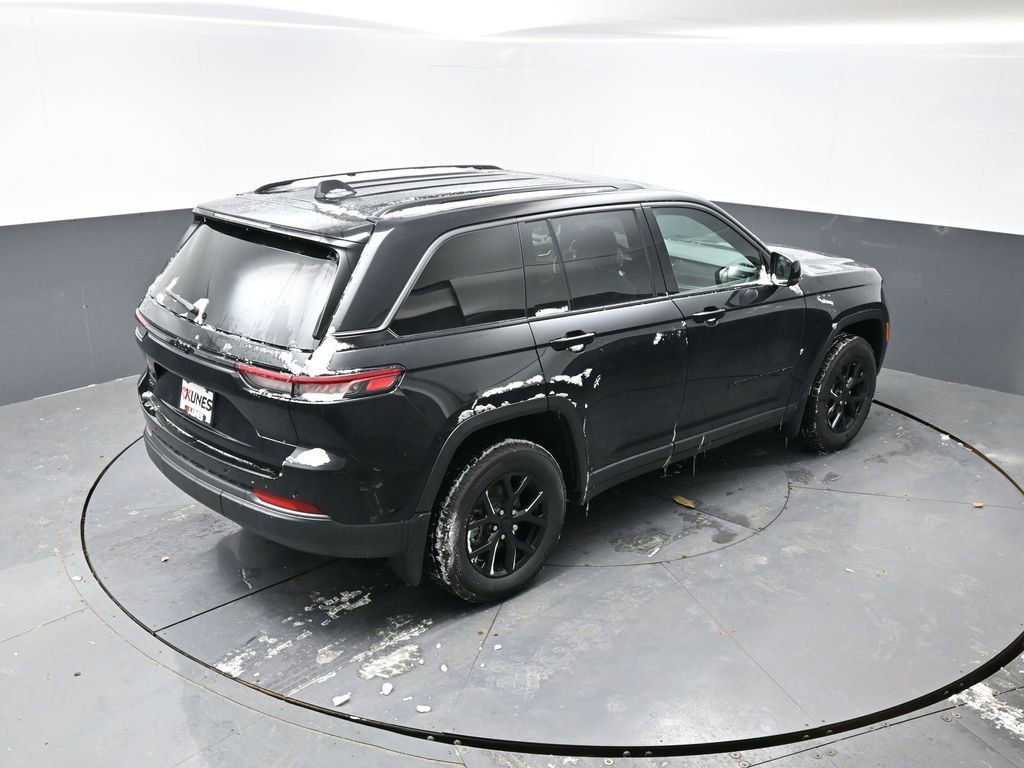 New 2026 Jeep Grand Cherokee Altitude image 29