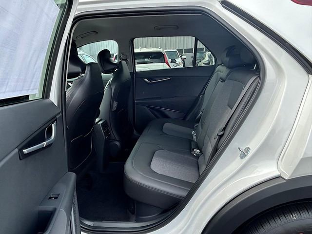 New 2025 Kia Niro LX image 21