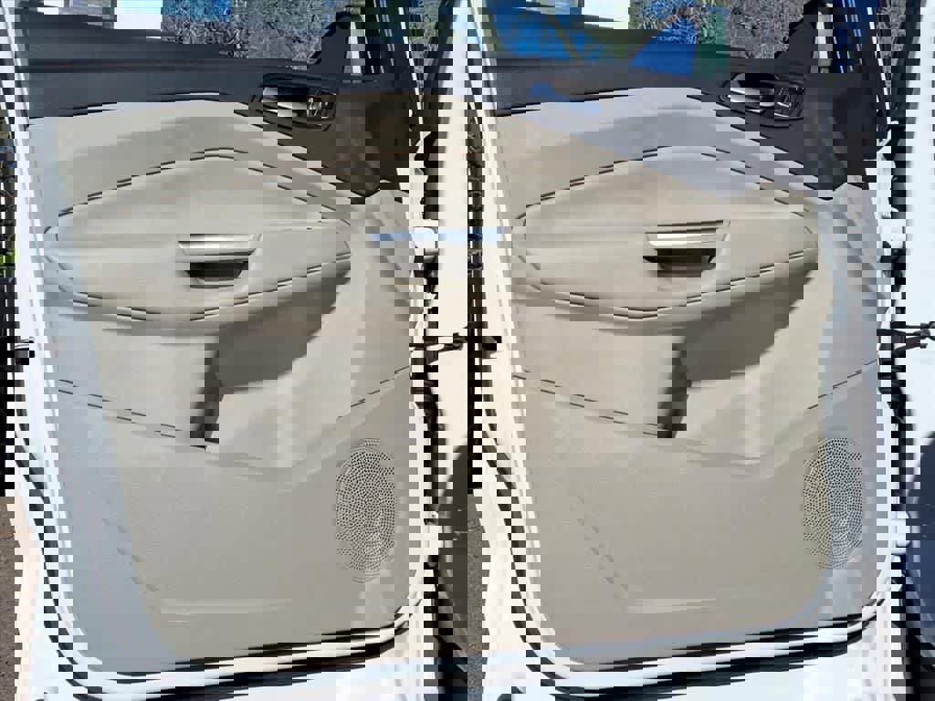 Used 2017 Ford Escape Titanium w/ Equipment Group 301A image 13