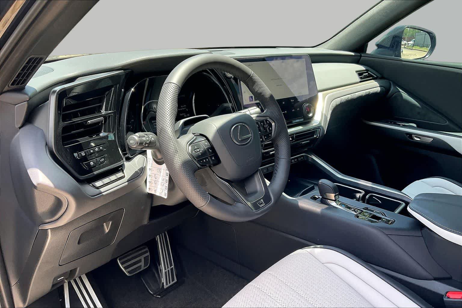 New 2026 Lexus TX 500h AWD w/ Technology Package image 10