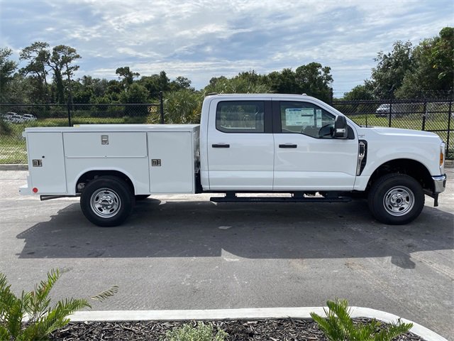 New 2025 Ford F250 XL w/ XL Chrome Package image 5