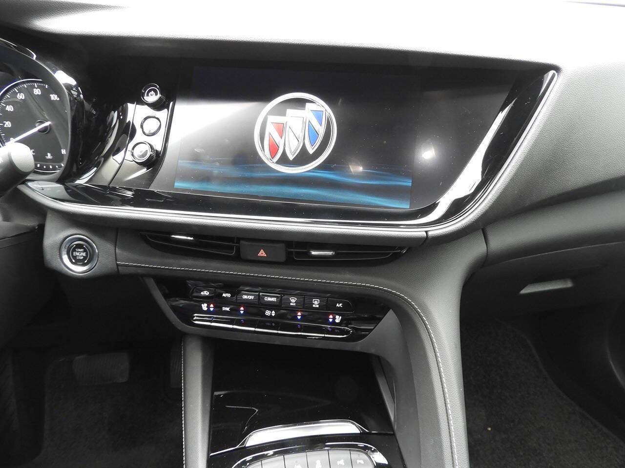 Used 2022 Buick Envision Avenir w/ Technology Package II image 40