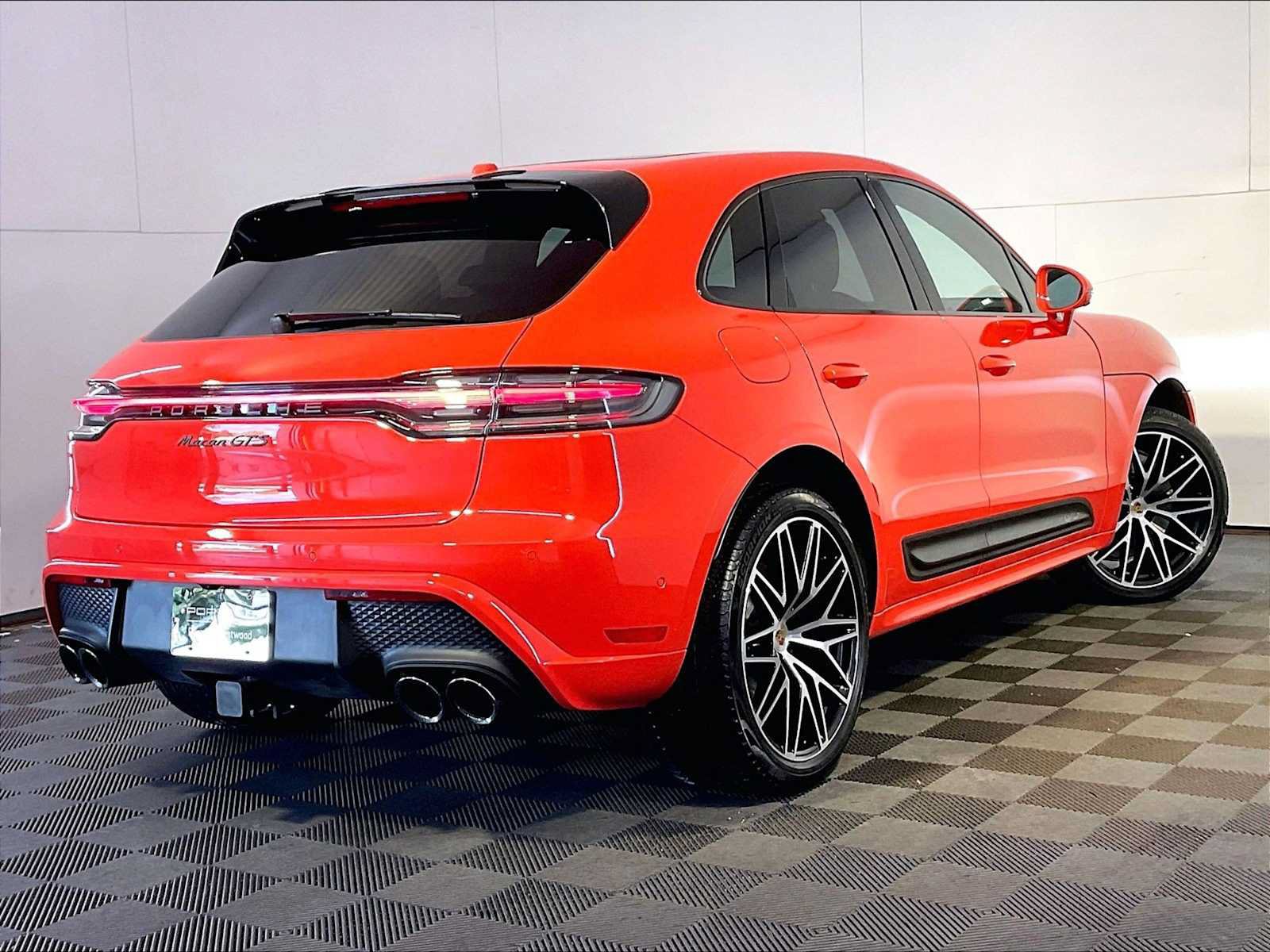 Certified 2026 Porsche Macan GTS AWD/4WD image 7