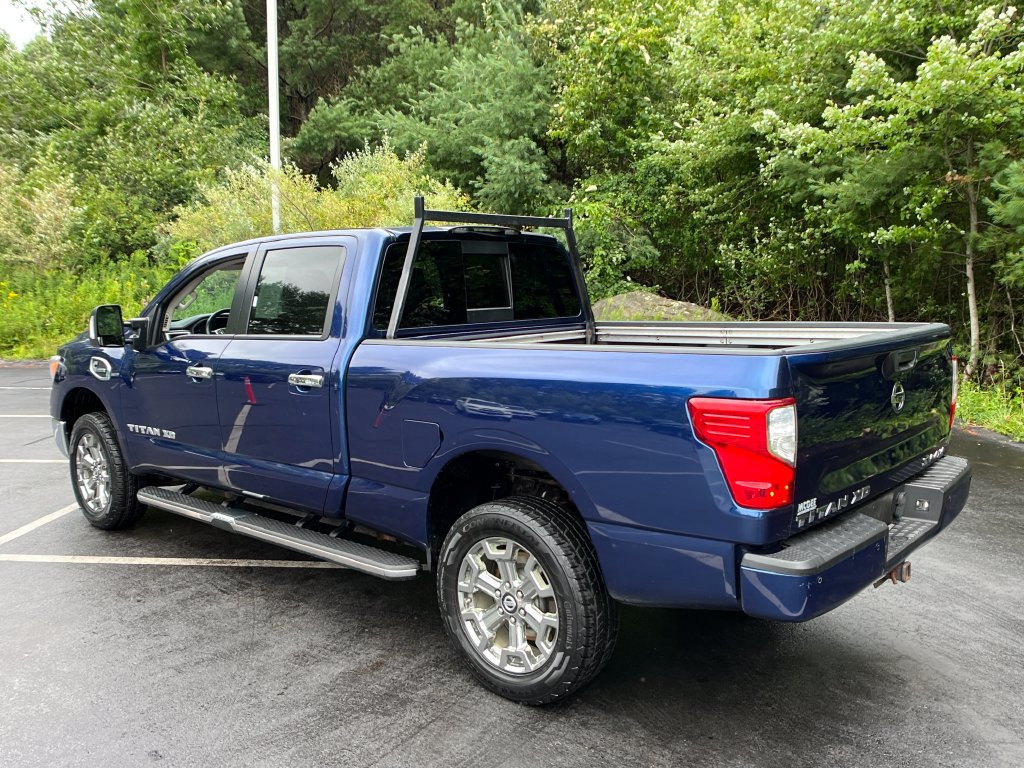 Used 2018 Nissan Titan SV w/ SV Convenience Package AWD/4WD image 3