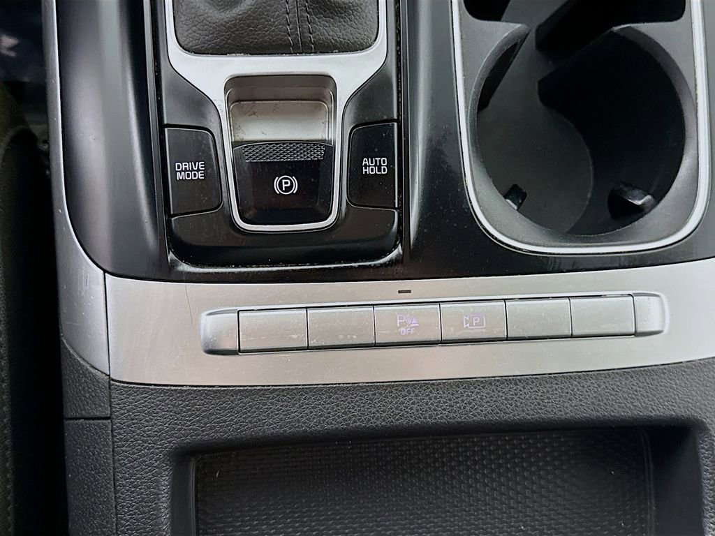 Used 2022 Kia Carnival LX image 10