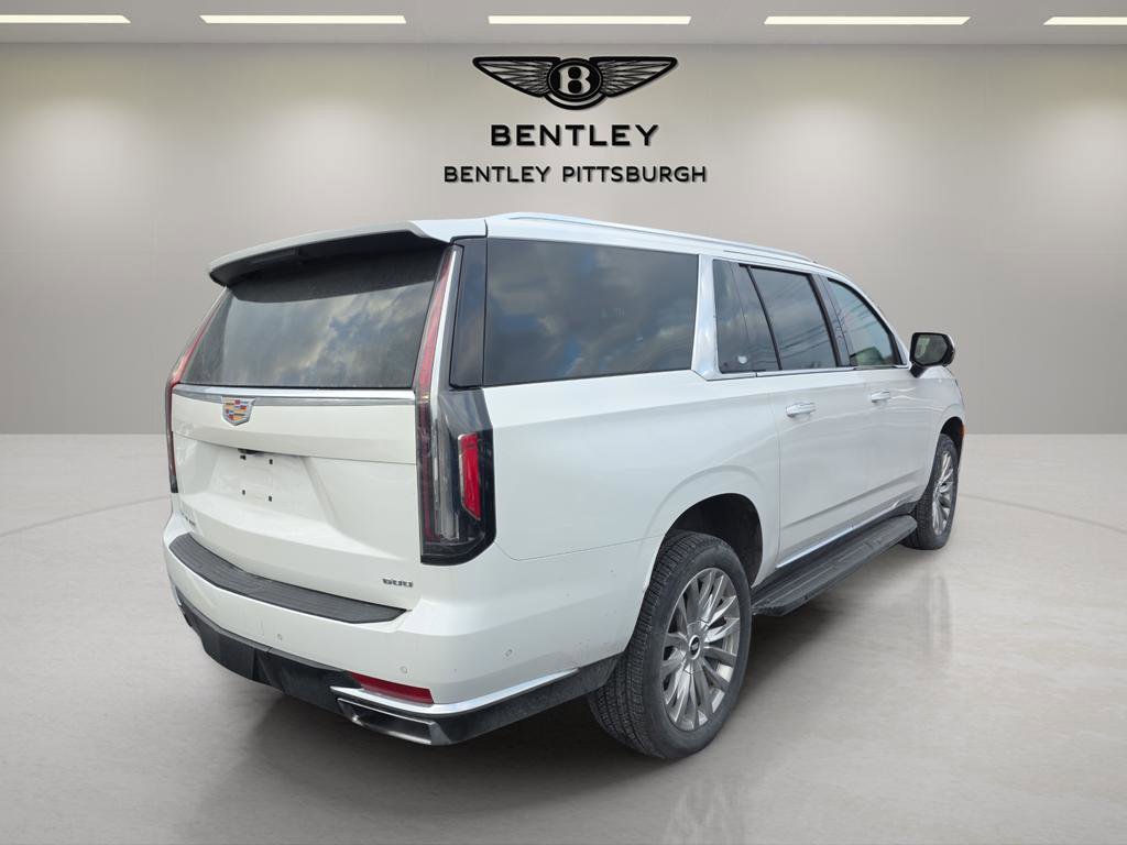 Used 2022 Cadillac Escalade ESV Premium Luxury AWD/4WD image 11