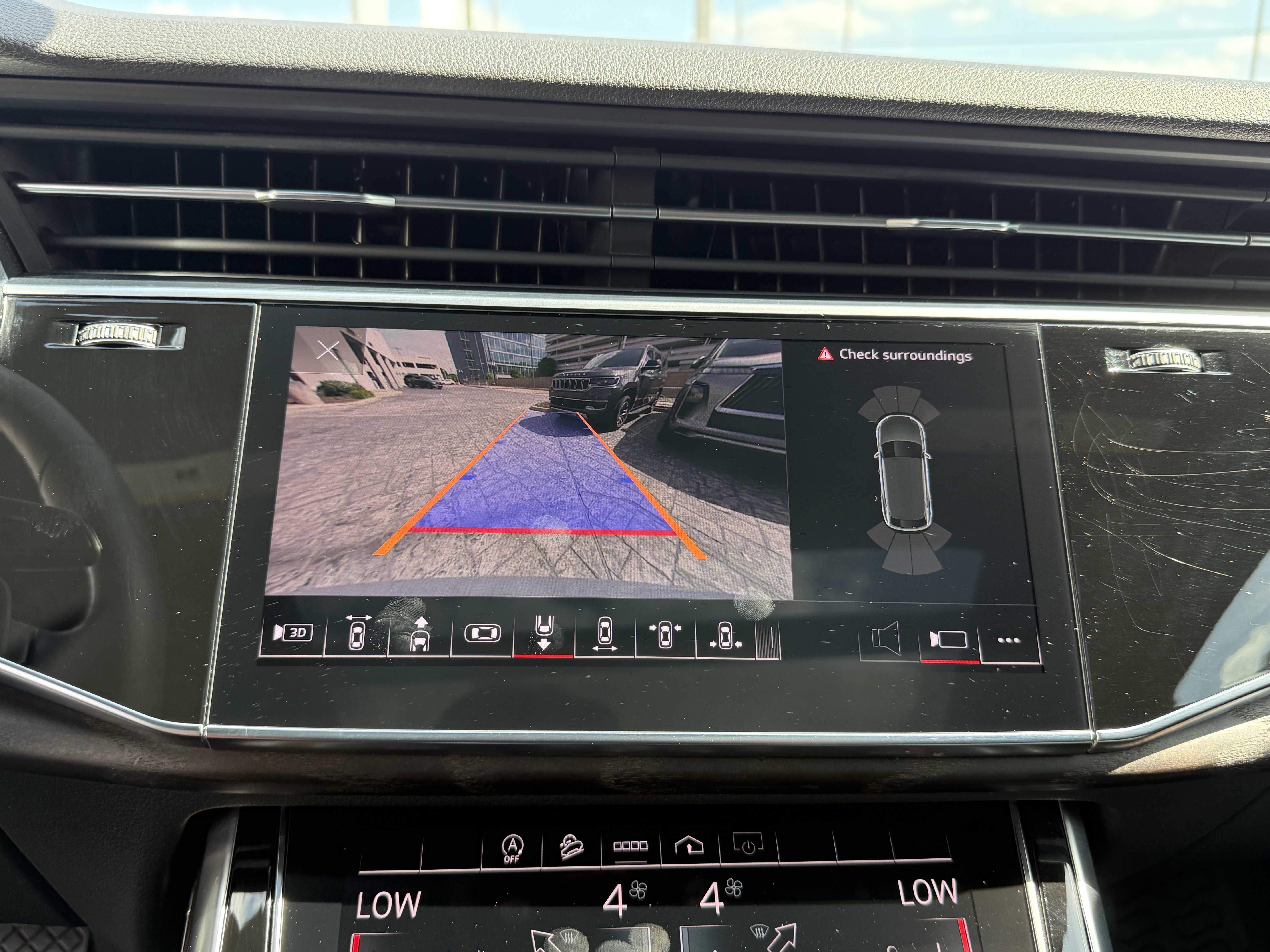 Used 2021 Audi Q8 Premium Plus w/ Premium Plus Package image 19