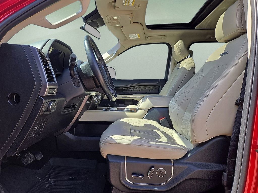 Used 2021 Ford Expedition Platinum image 25