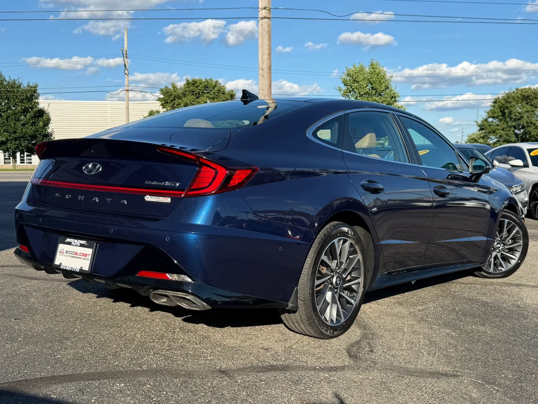 Used 2021 Hyundai Sonata Limited w/ Winter Weather Package FWD image 12