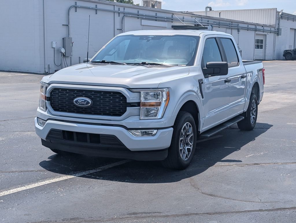Used 2021 Ford F150 XL w/ STX Appearance Package RWD image 3