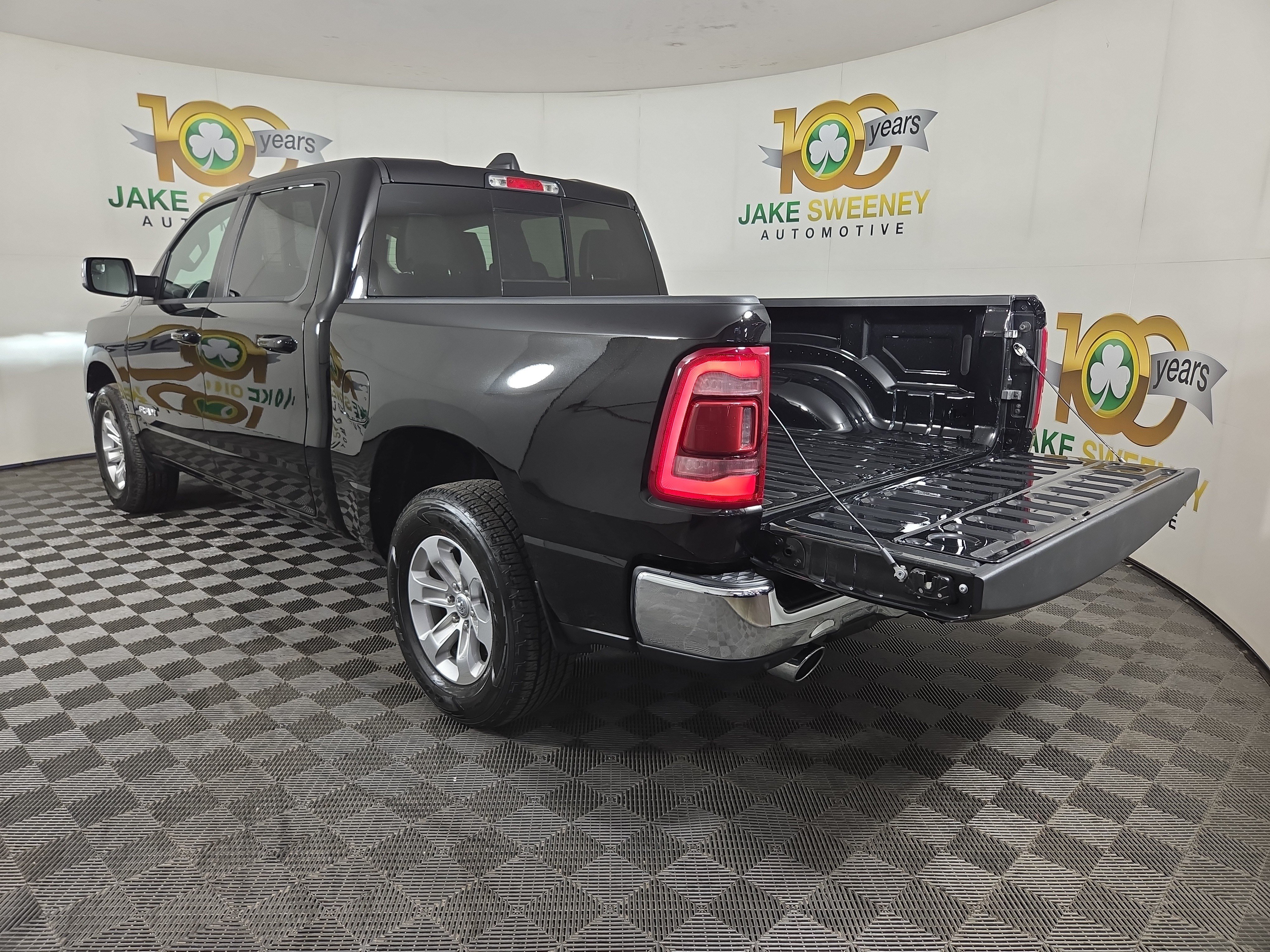 Used 2023 RAM 1500 Laramie AWD/4WD image 34
