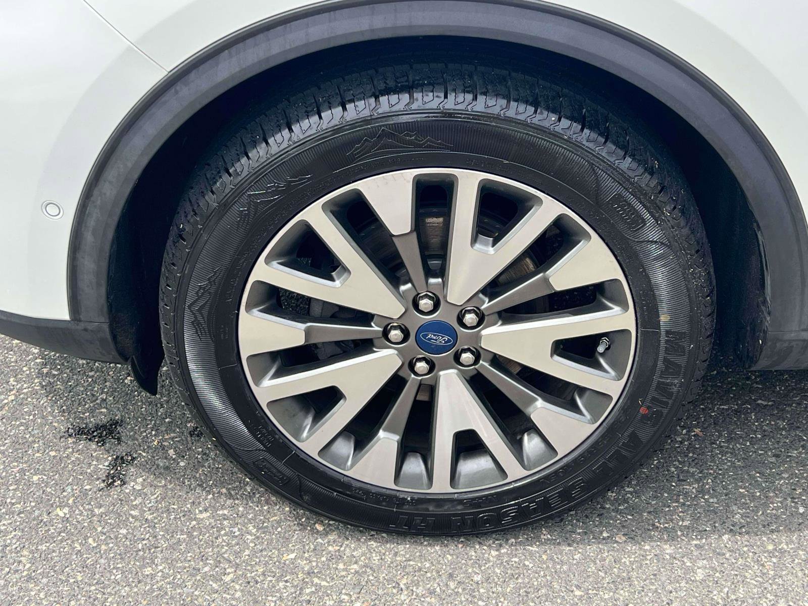Used 2020 Ford Escape Titanium AWD/4WD image 5