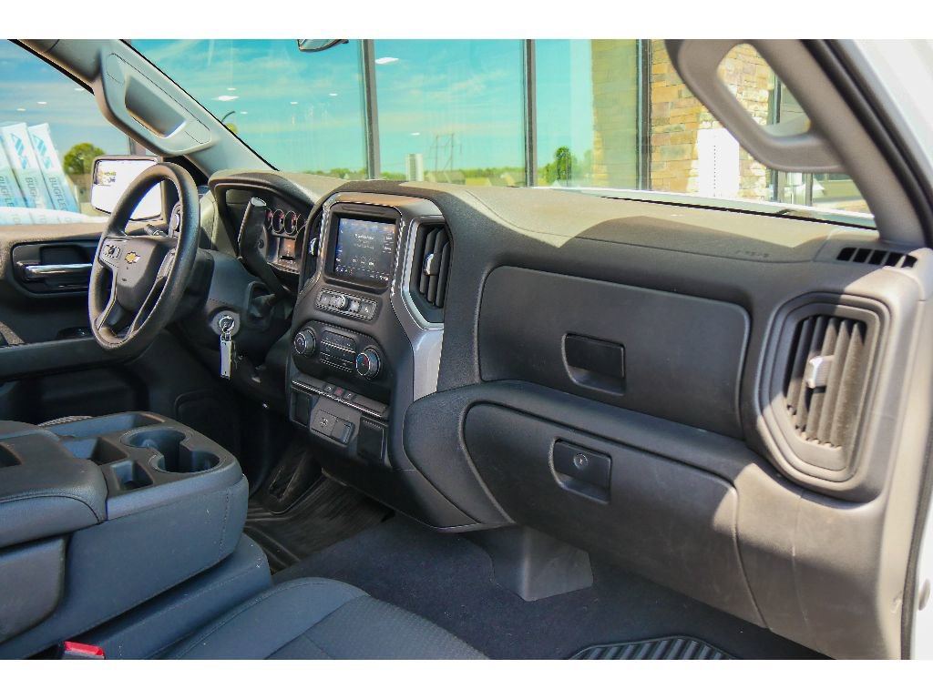 Used 2019 Chevrolet Silverado 1500 Custom w/ Custom Value Package AWD/4WD image 13