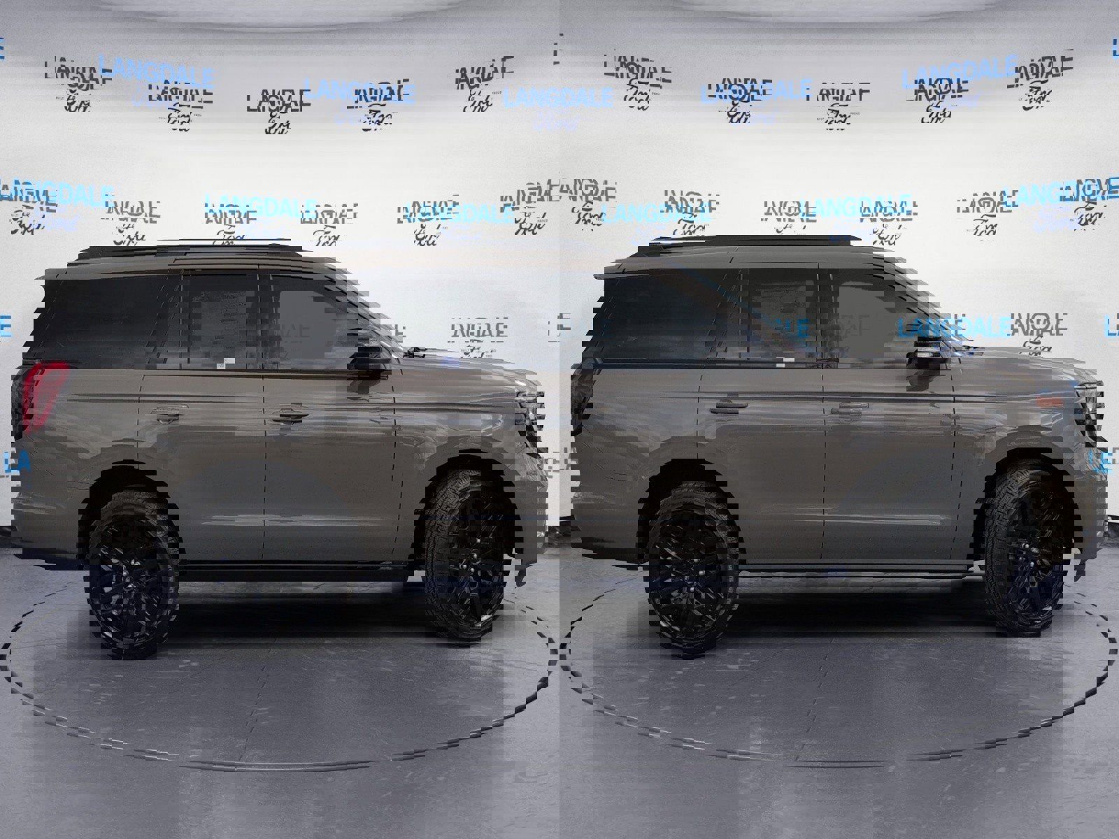 New 2026 Ford Expedition Platinum w/ Stealth Performance Package image 3