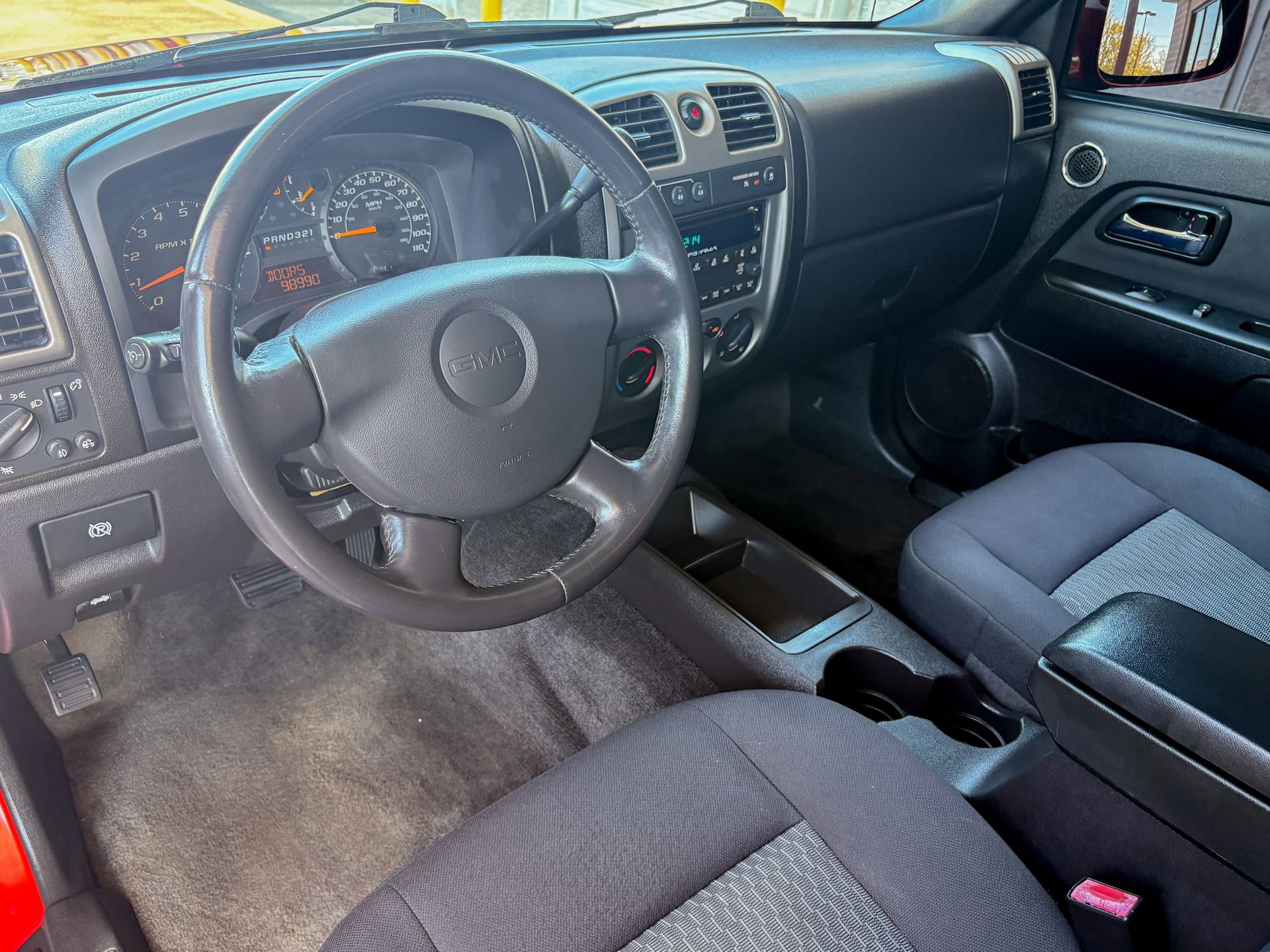 Used 2010 GMC Canyon SLE image 18