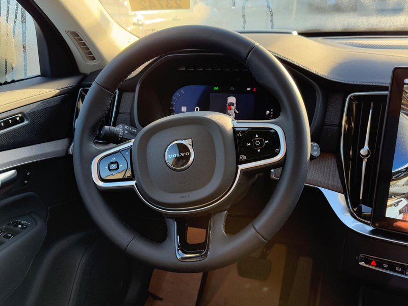 New 2026 Volvo XC90 B6 Ultra w/ Protection Package image 7