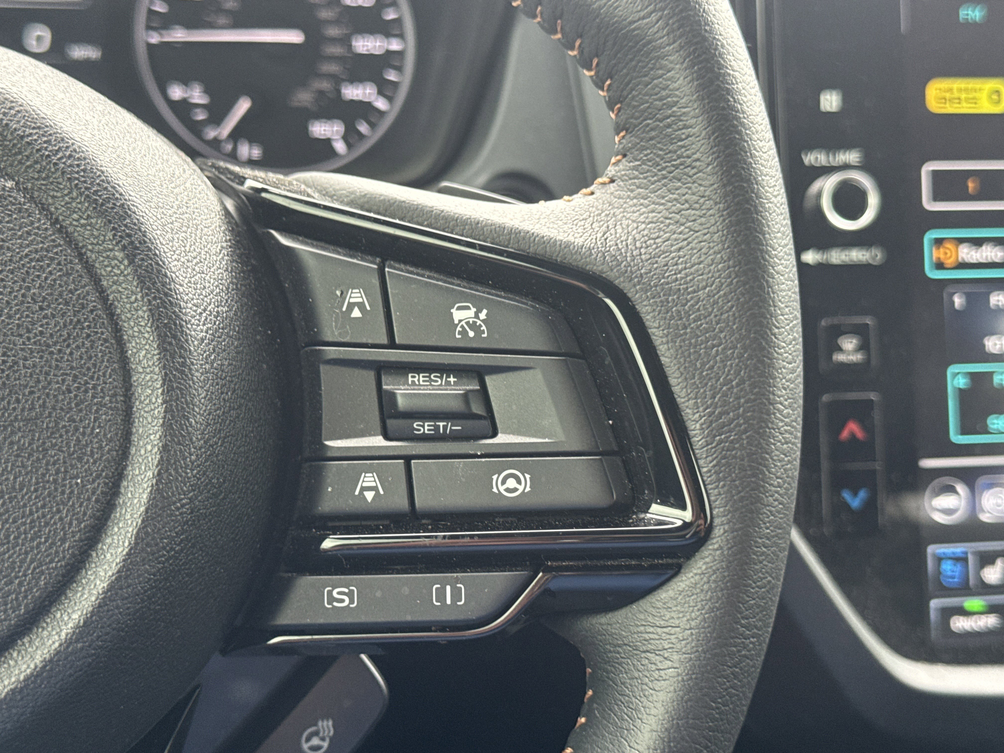 Certified 2025 Subaru Forester Touring AWD/4WD image 15