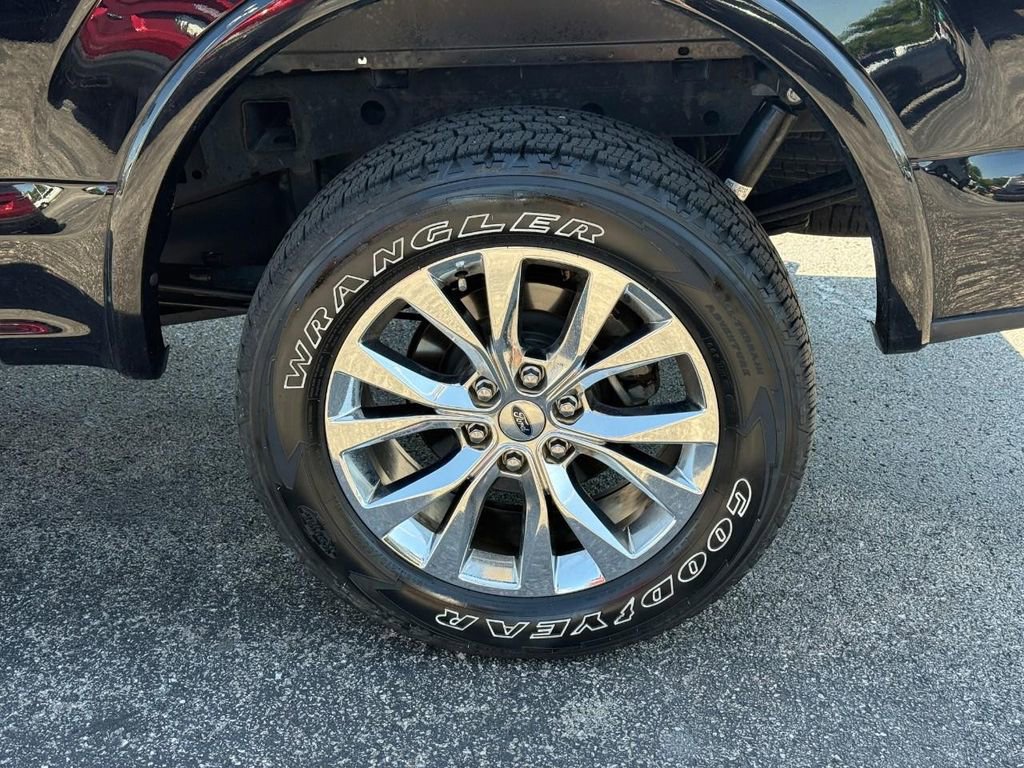 Used 2016 Ford F150 Lariat w/ Equipment Group 502A Luxury AWD/4WD image 6