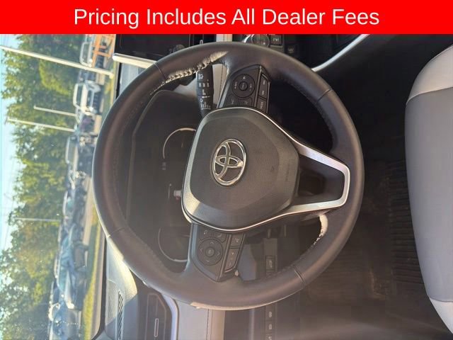 Used 2023 Toyota RAV4 XLE Premium AWD/4WD image 7