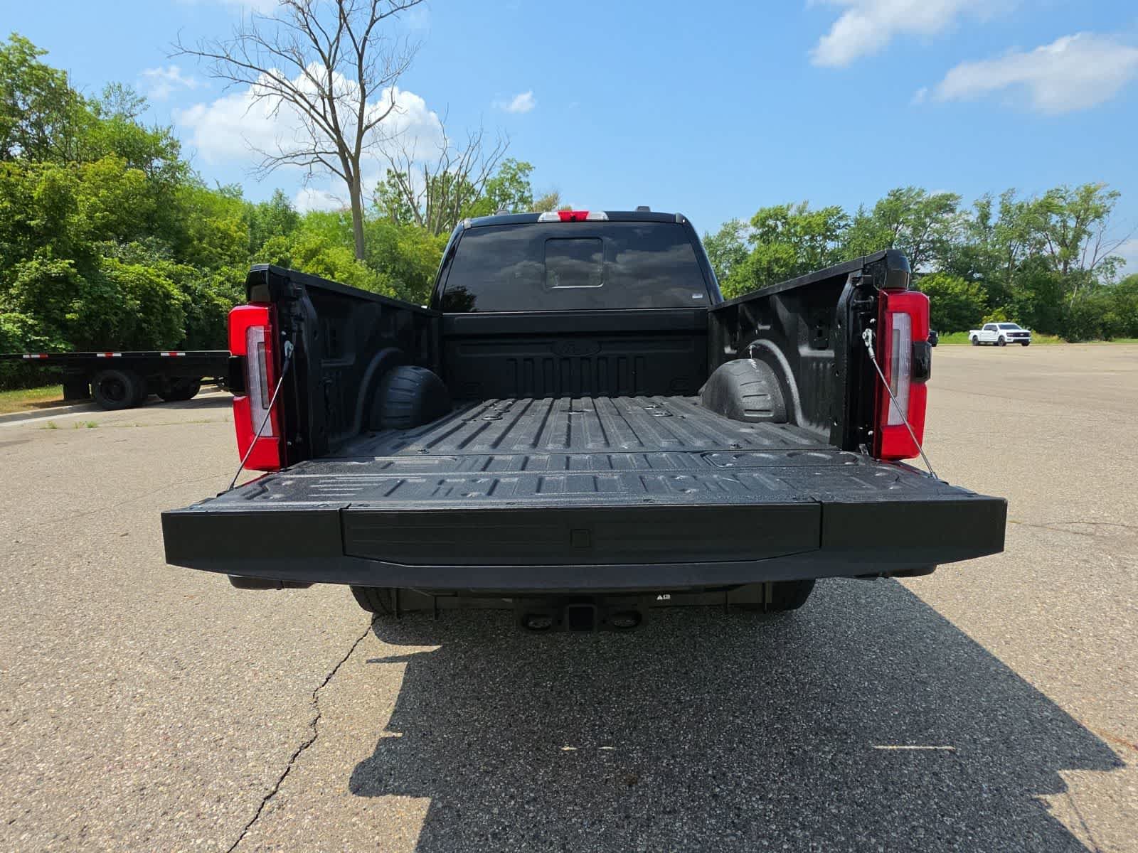 Used 2026 Ford F250 Platinum AWD/4WD image 13