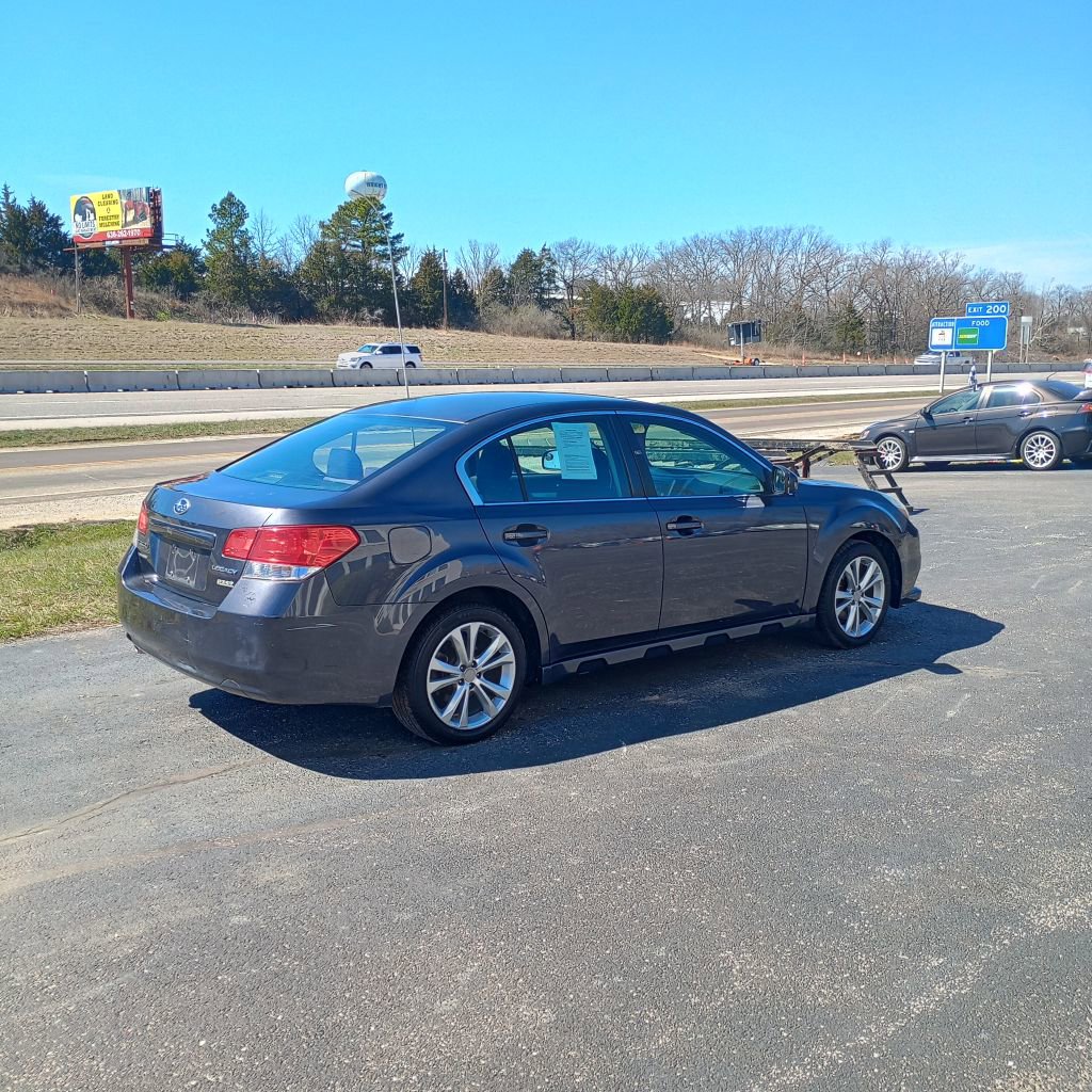 Used 2013 Subaru Legacy 2.5i Premium w/ All-Weather Pkg AWD/4WD image 5