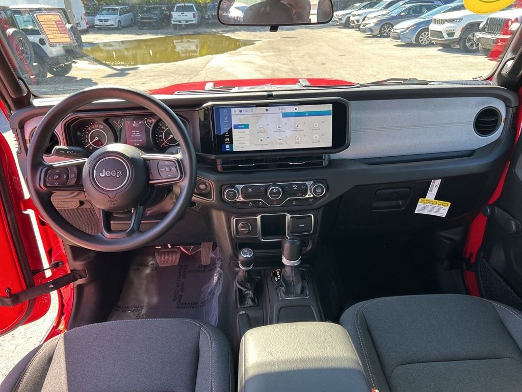 Certified 2024 Jeep Gladiator Sport image 32