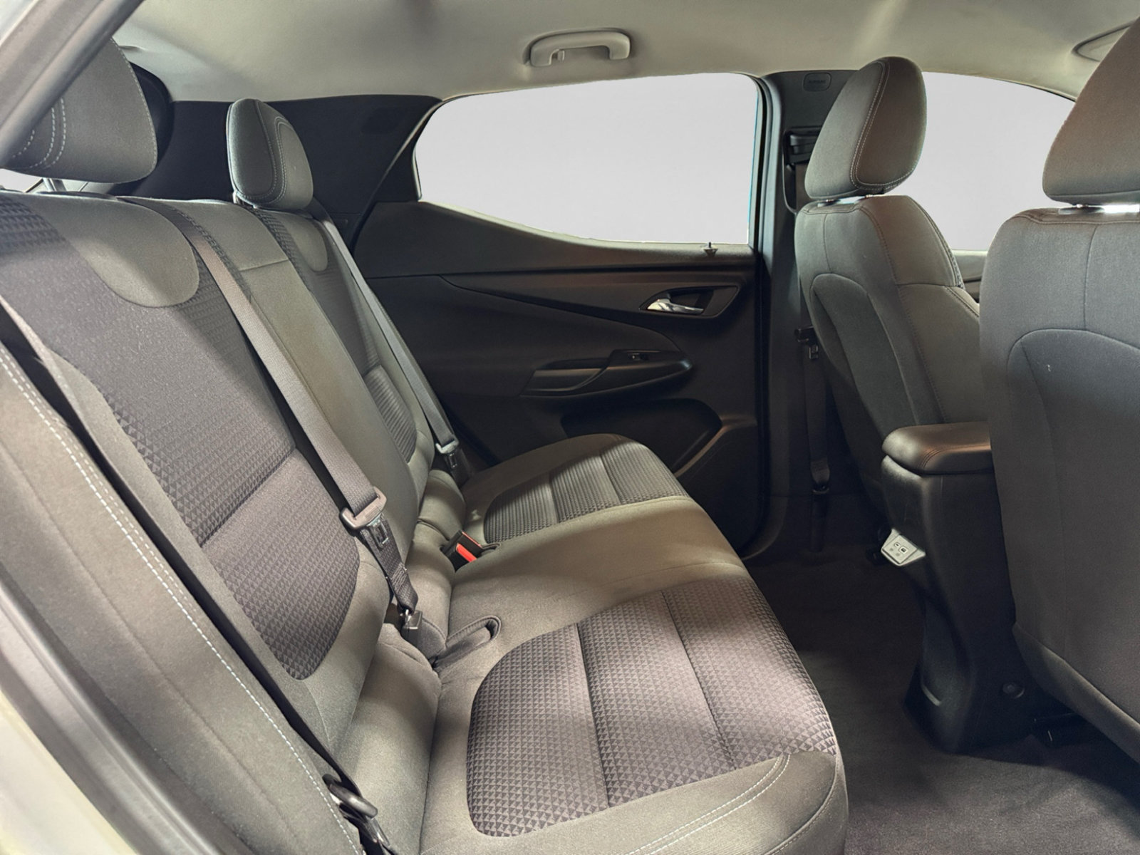 Used 2023 Chevrolet Bolt EUV LT FWD image 20