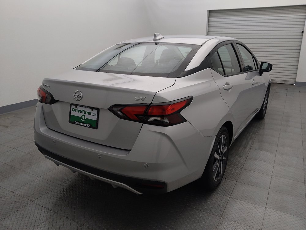 Used 2021 Nissan Versa SV image 7