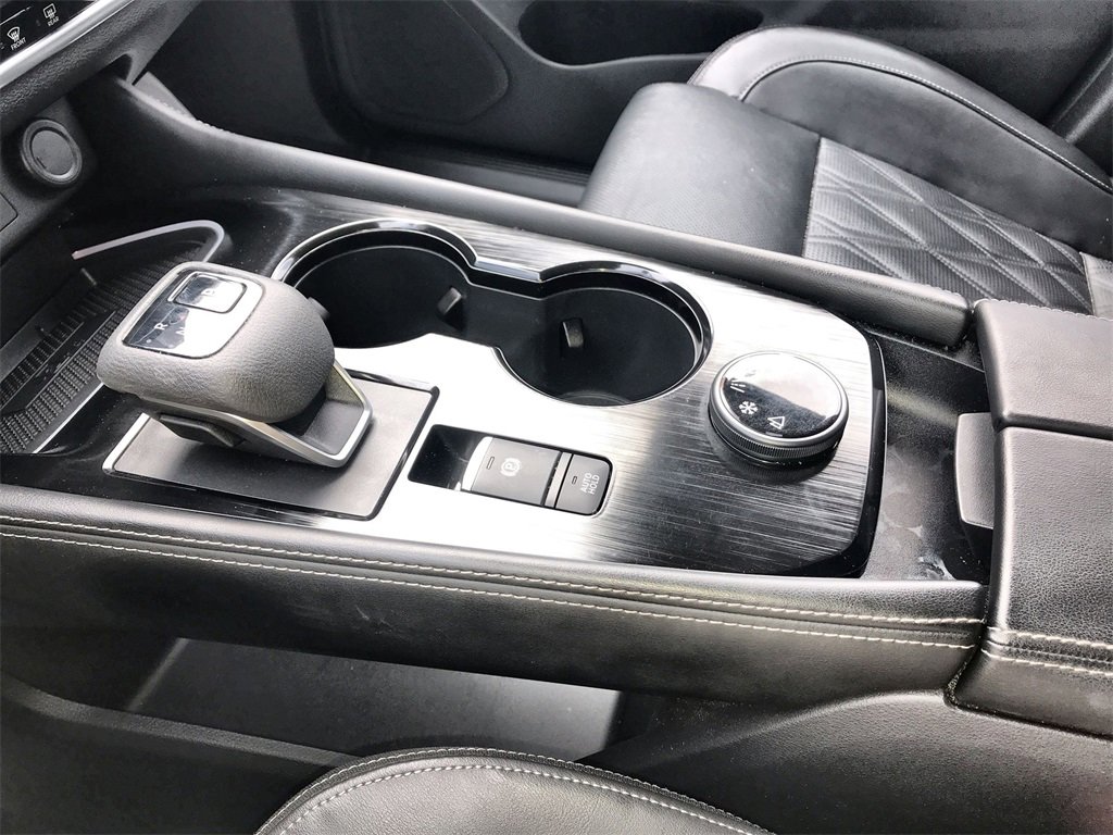 Used 2023 Nissan Rogue Platinum w/ Platinum Premium Package image 21