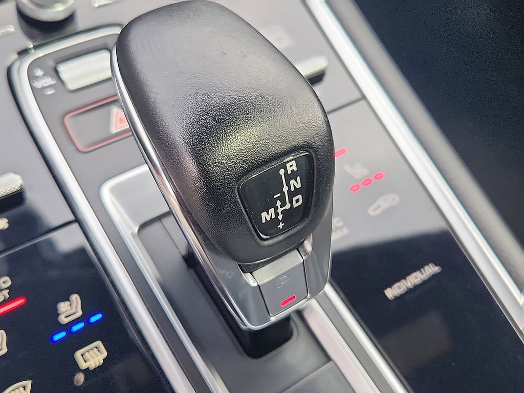 Used 2019 Porsche Panamera image 14