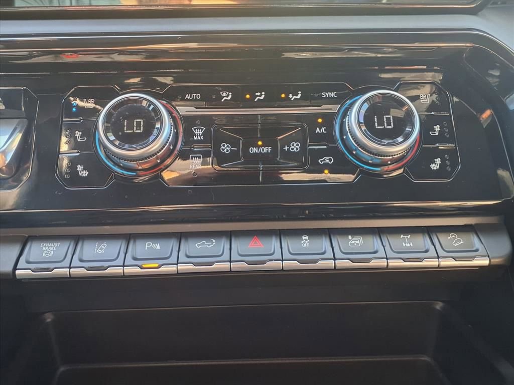 Certified 2025 GMC Sierra 2500 AT4X AWD/4WD image 7